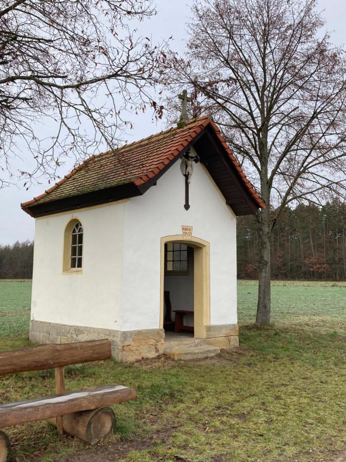 Ferienwohnung Franken Hallerndorf Bagian luar foto